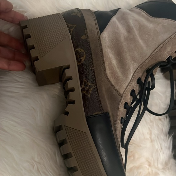 LV PLATFORM DESSERT BOOTS - Picture 3 of 7